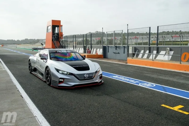 Probamos el Nissan Leaf Nismo RC 02 una máquina lista para competir