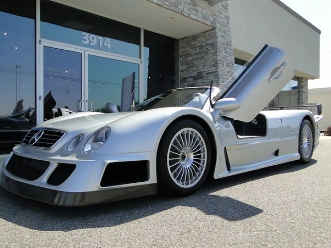 En subasta el único Mercedes-Benz CLK GTR Roadster en EEUU y a estrenar