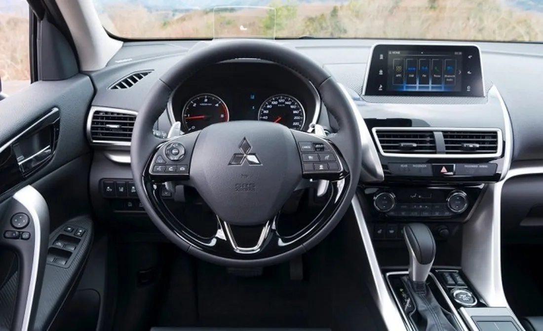 Mitsubishi Eclipse Cross - interior