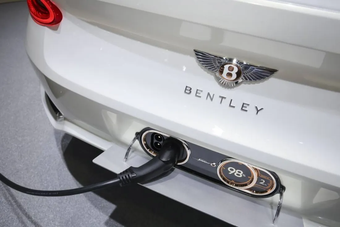 Bentley retrasará el lanzamiento comercial de sus eléctricos hasta 2025