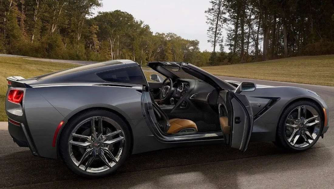 General Motors patenta nuevas puertas motorizadas para el Chevrolet Corvette