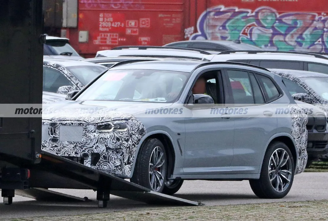 Nuevas fotos espía del facelift del BMW X3 M40, el SUV deportivo descubre detalles