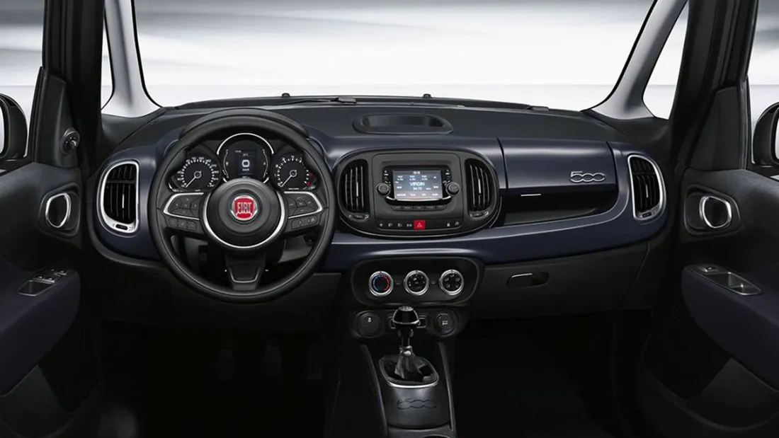 FIAT 500L 2021 - interior