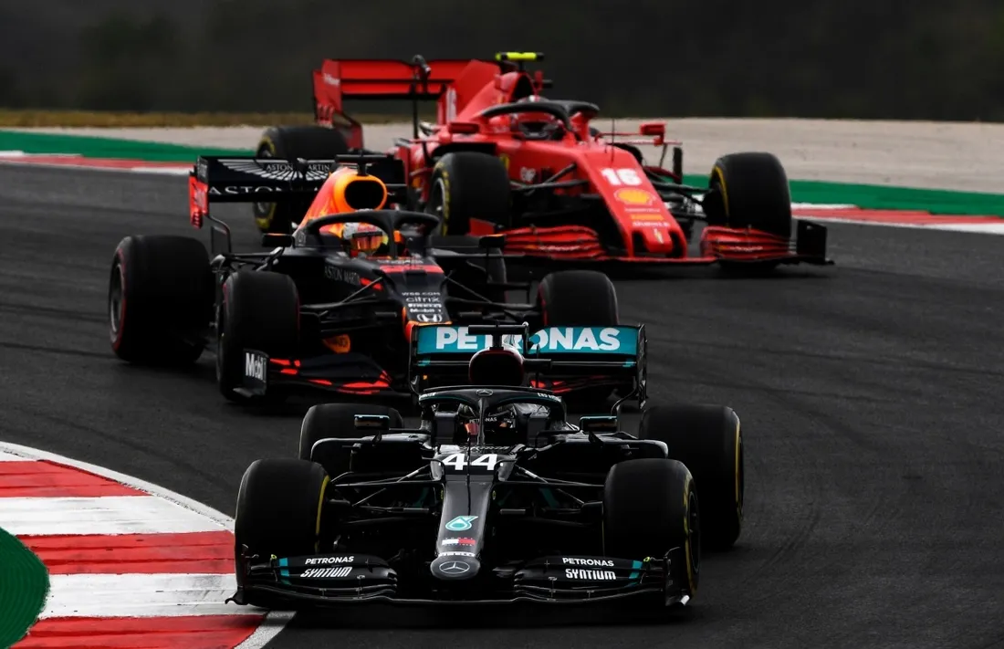 Mercedes valora a Verstappen y otros pilotos, pero no son su primera opción para 2022