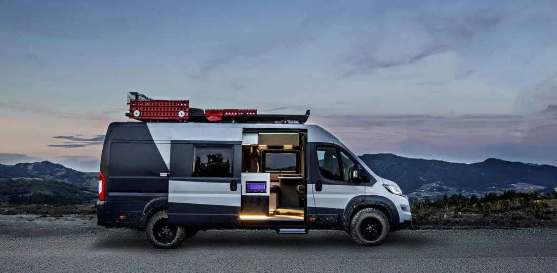 El kit barato para convertir tu furgoneta en una camper por 2.000 € es de  Decathlon