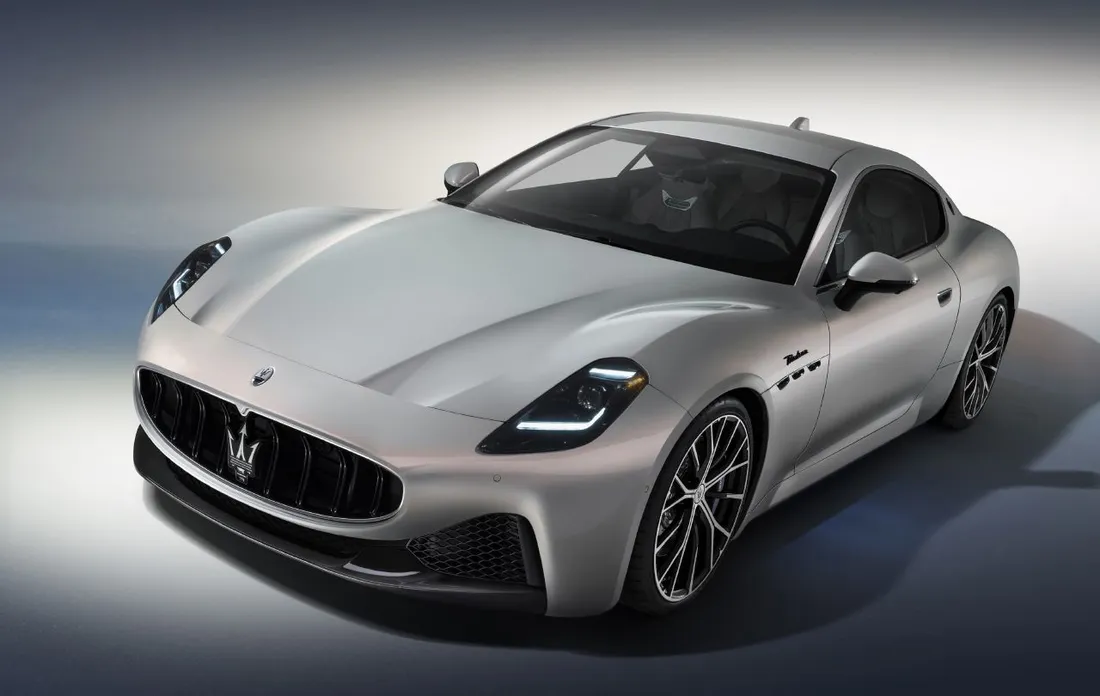 El nuevo Maserati GranTurismo debuta con dos versiones elegantes y deportivas