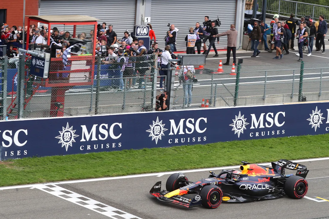 Max Verstappen Necesita Sólo 17 Vueltas Para Remontar En Spa Fernando