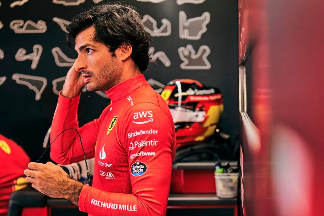 Carlos Sainz lanza una pullita al equipo Ferrari: «Tengo un cabreo importante»