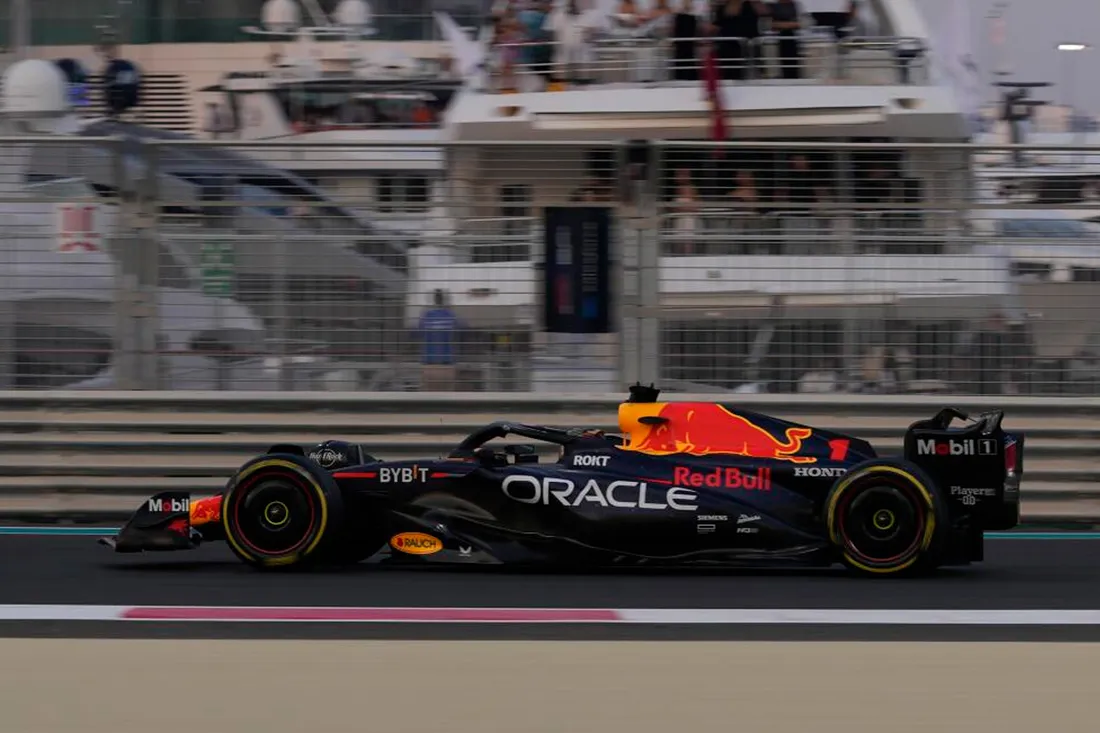 Max Verstappen logra una pole llena de sorpresas: Carlos Sainz cae en Q1 