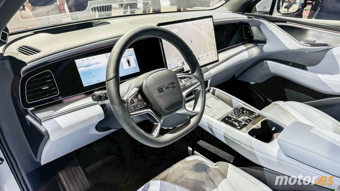 El nuevo BYD SEALION 7 deslumbra en el Salón de París, un SUV deportivo ...