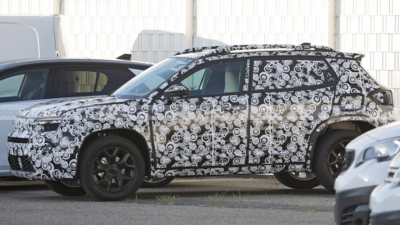jeep-suv-fotos-espia-202287759-1655390488_1.jpg