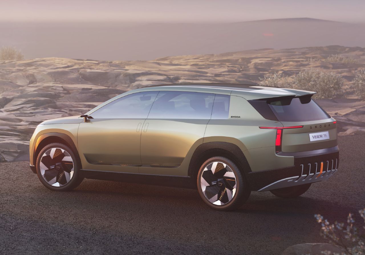 skoda-vision-7-202289449-1661882942_11.jpg