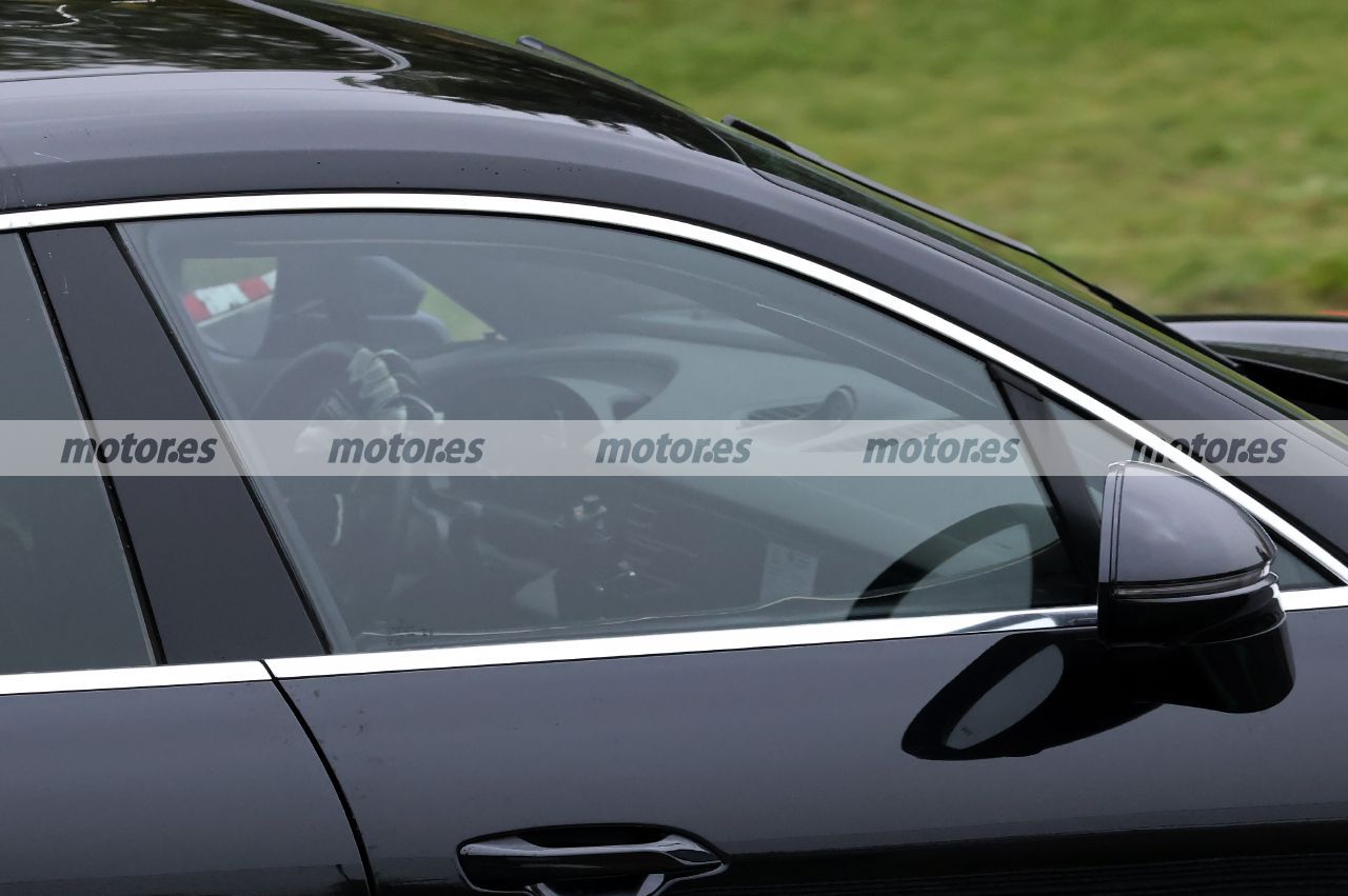 porsche-macan-ev-interior-fotos-espia-2024-202291726-1670573677_3.jpg