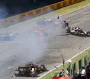 Hamilton gana en Mugello una carrera con tres salidas y el peor accidente en años