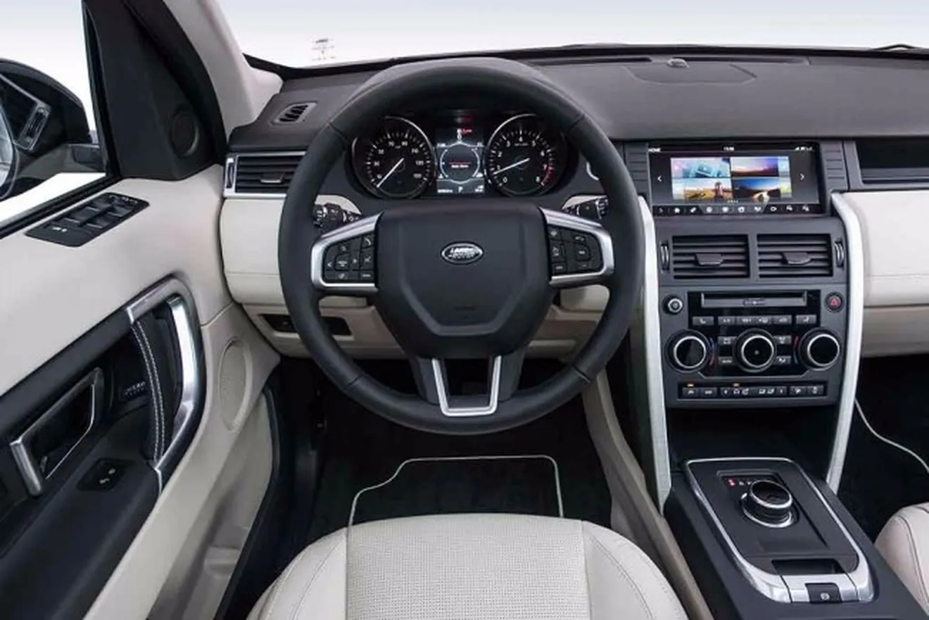 Land Rover Discovery Sport 17MY - interior