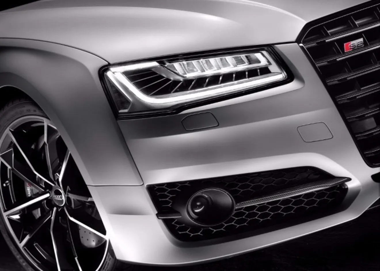 Audi S8 Plus - frontal