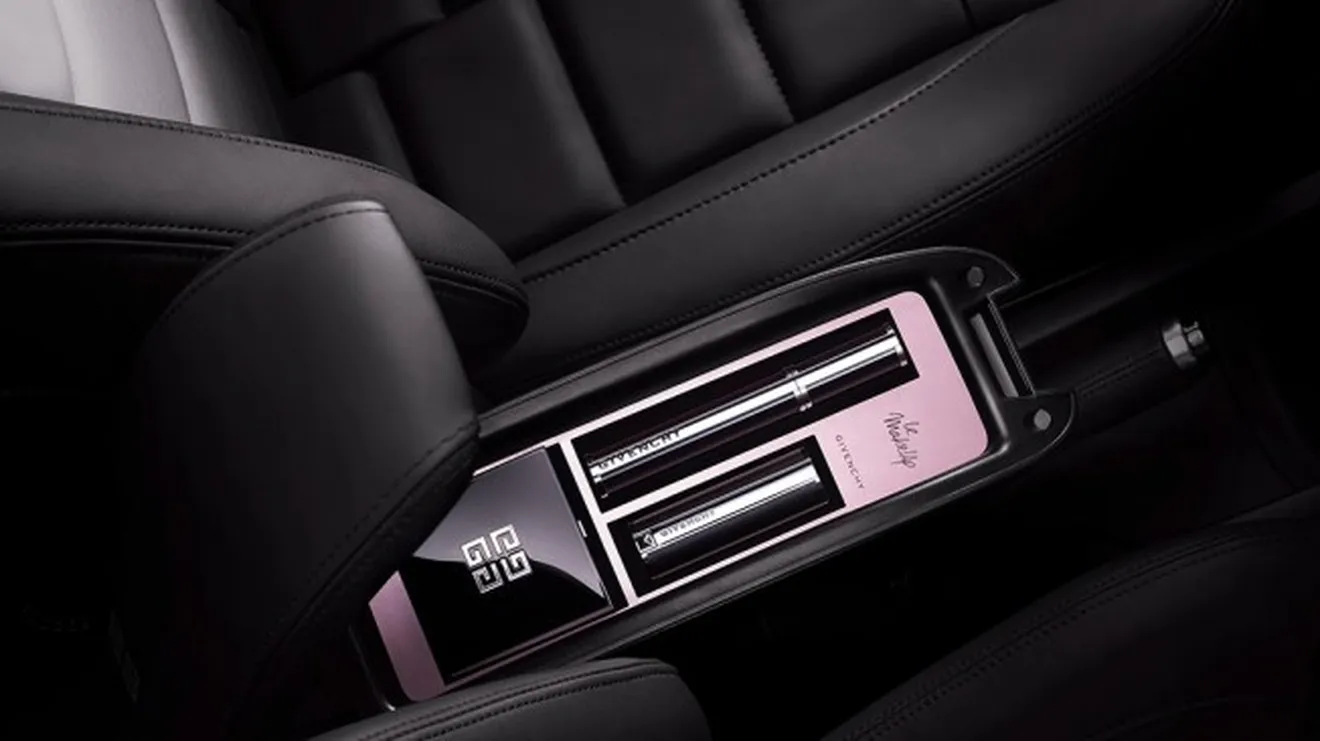 DS 3 GIVENCHY Le MakeUp - interior