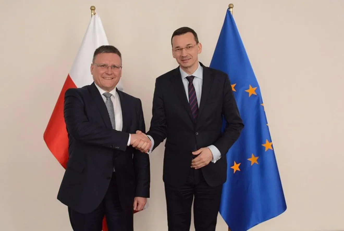 Acuerdo entre Polonia y Daimler AG