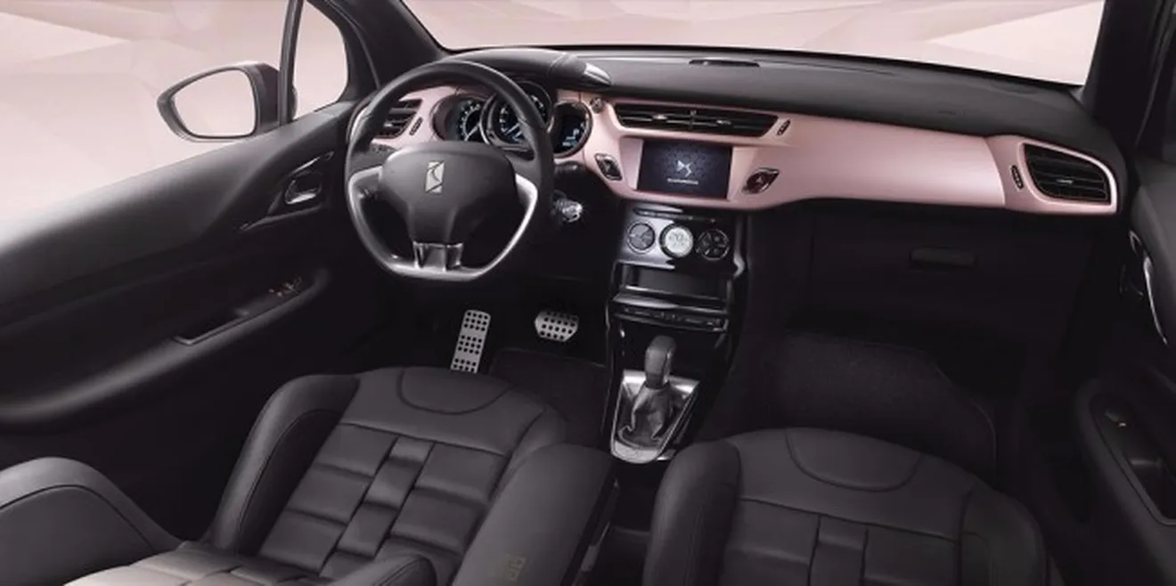 DS 3 GIVENCHY Le MakeUp - interior