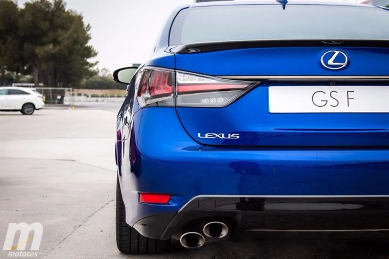 Lexus GS F - posterior