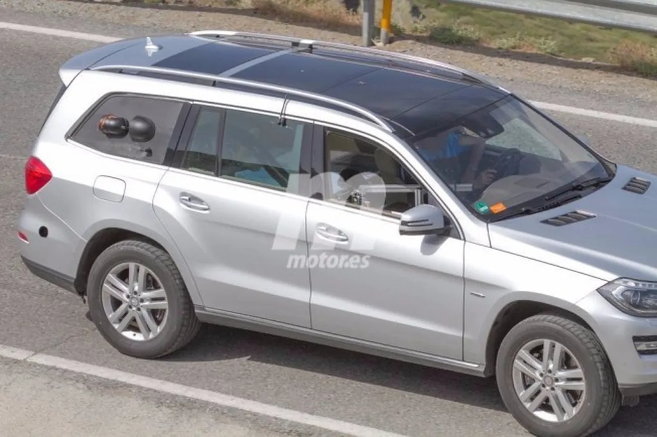 Mercedes GL con Pila de Combustible - foto espía