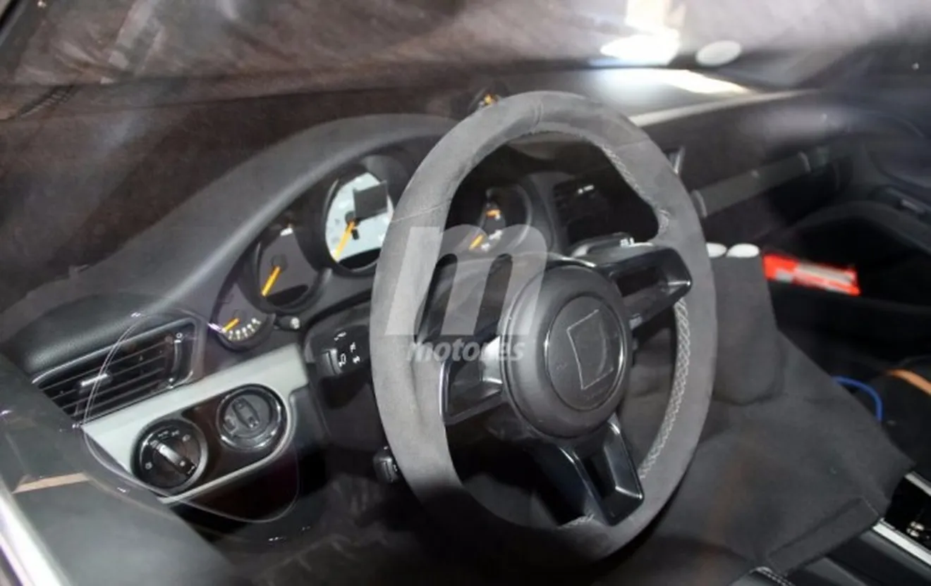 Porsche 911 GT3 2017 - foto espía interior