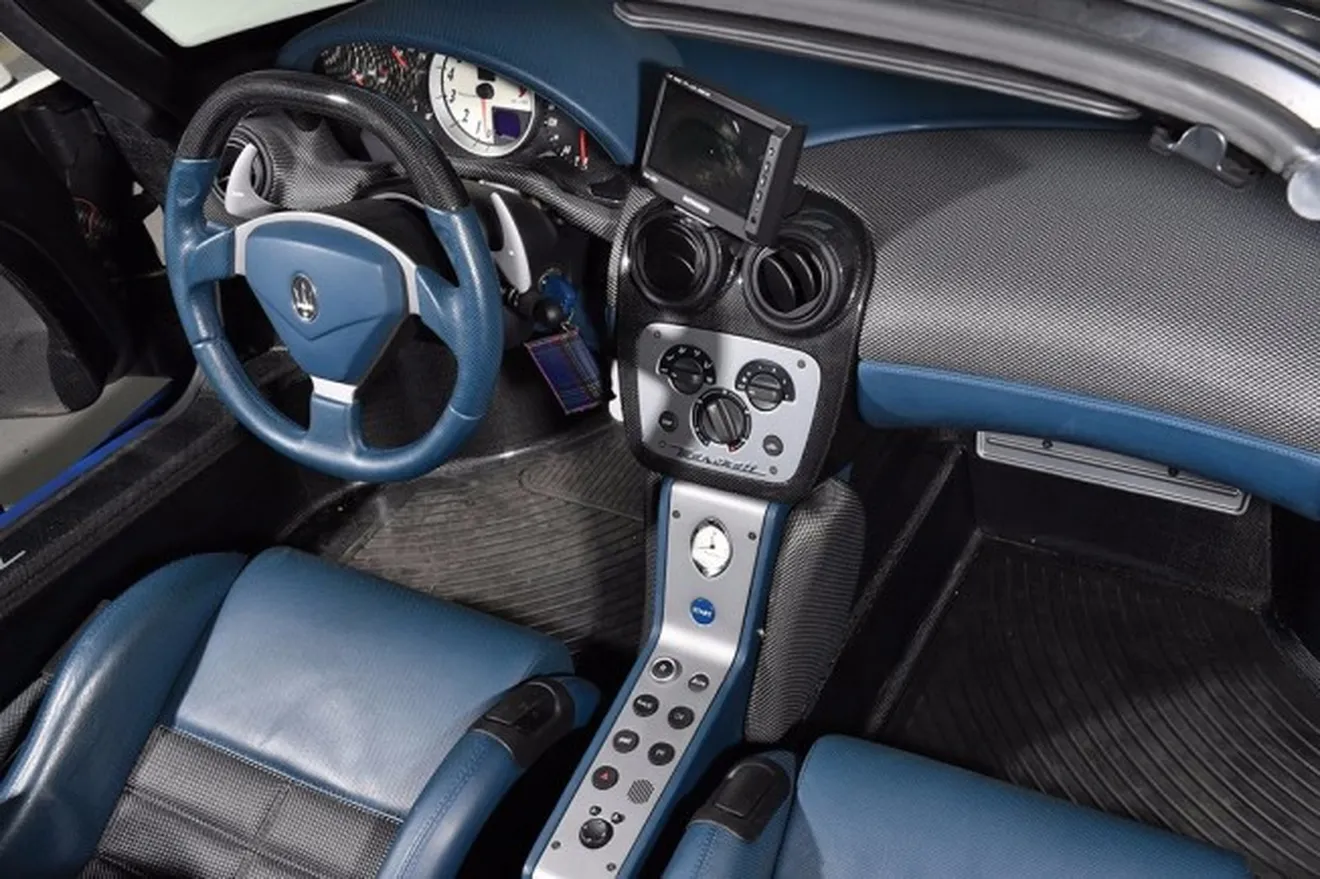 Maserati MC12 - interior