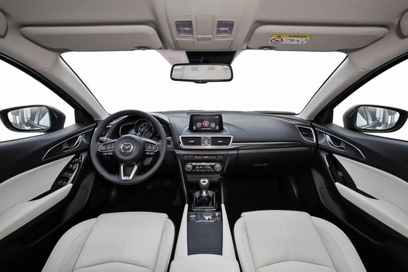 Mazda3 2017 - interior