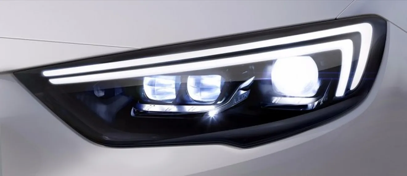 Opel Insignia Grand Sport - Faros IntelliLux LED