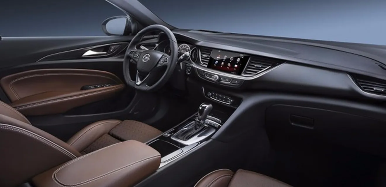Opel Insignia Grand Sport - interior