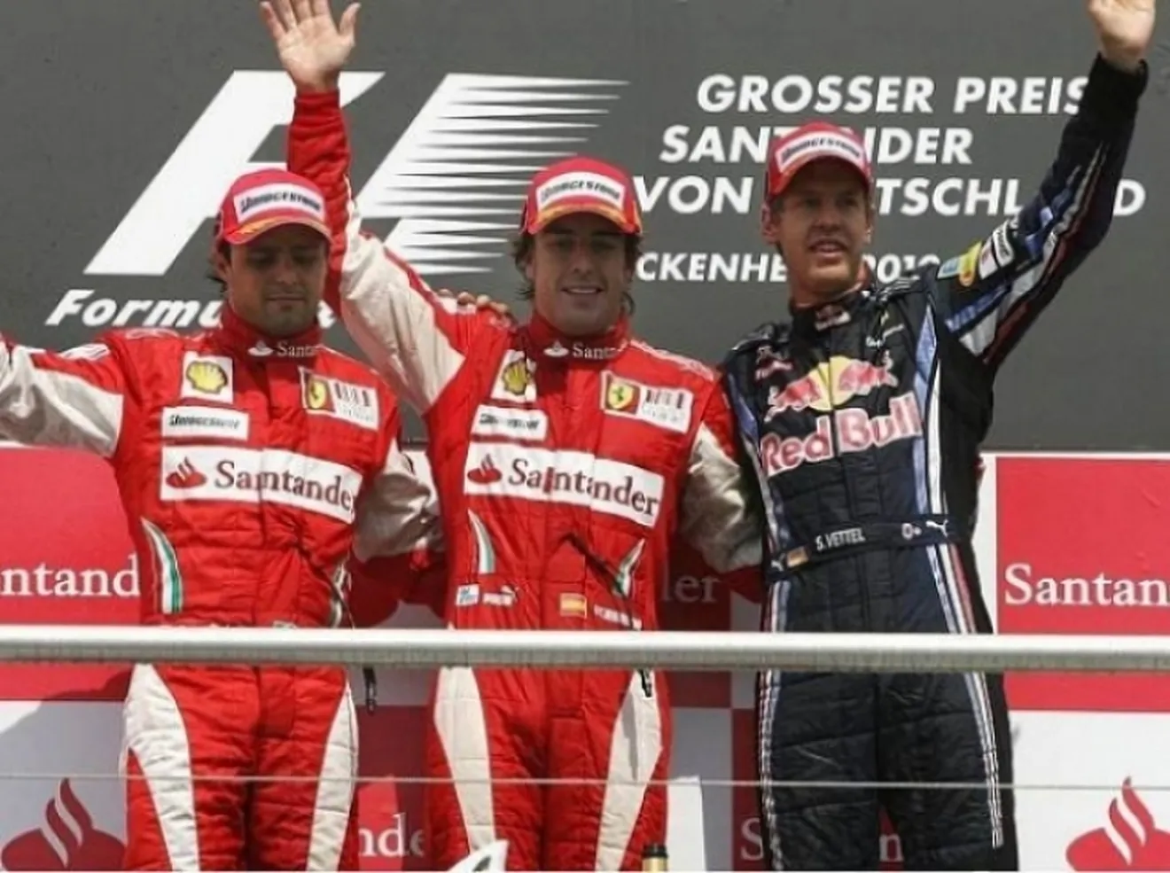 Alonso gana en Alemania. Fantástico doblete de Ferrari desvirtuado por las órdenes de equipo.