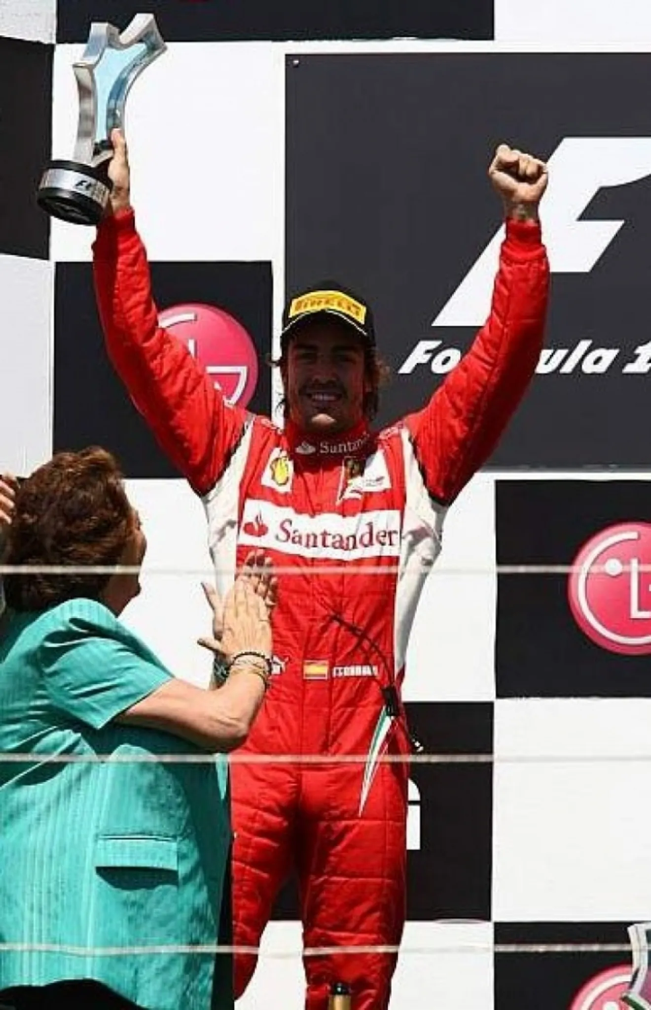 Alonso muy contento con su segundo puesto en Valencia