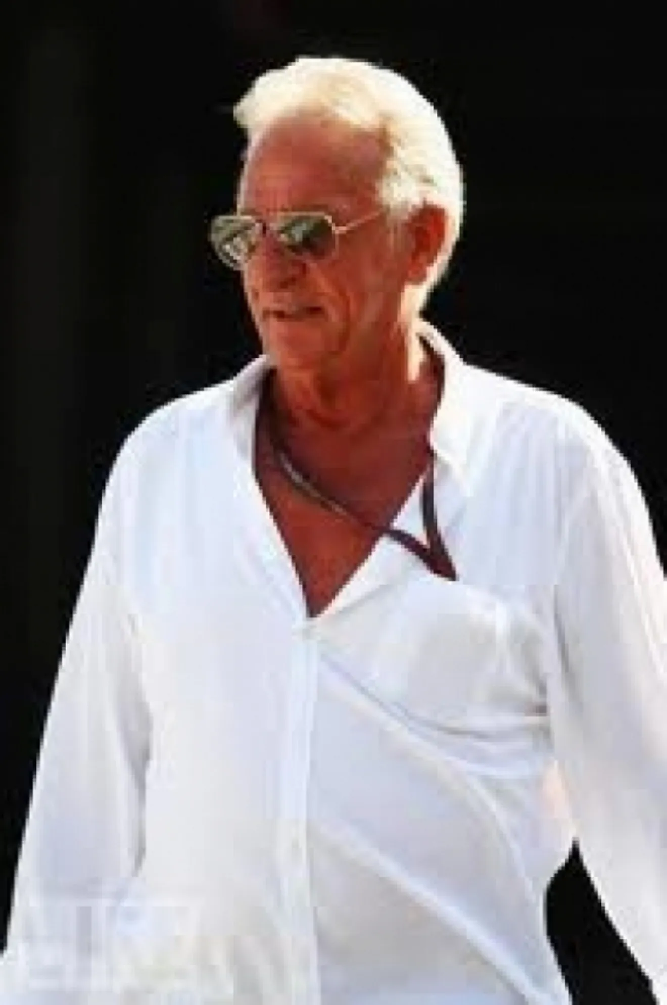 Button senior avisa a la policía italiana del robo de su Ferrari