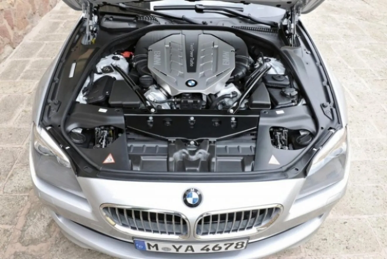 Este es el BMW Serie 6 descapotable en su versión 2012