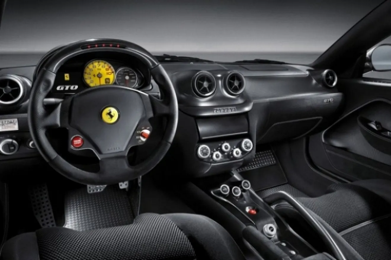 Ferrari 599 GTO, primeras  imágenes oficiales
