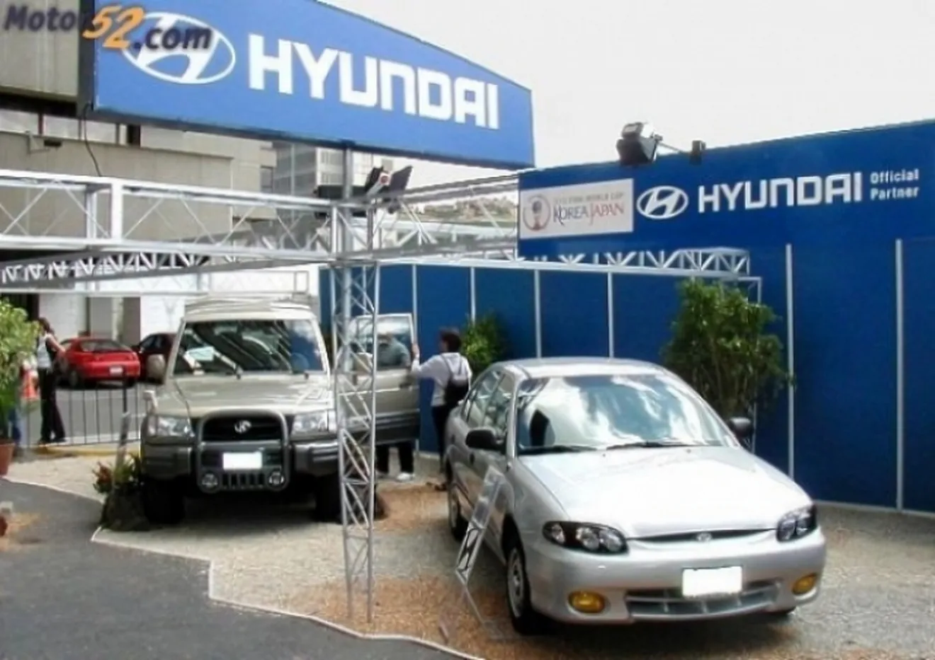 Hyundai ayuda a los parados