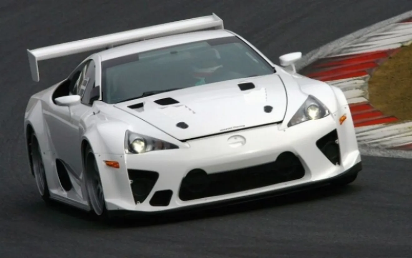 Noticia en desarrollo: Dos conductores de pruebas de Toyota mueren probando un Lexus LFA