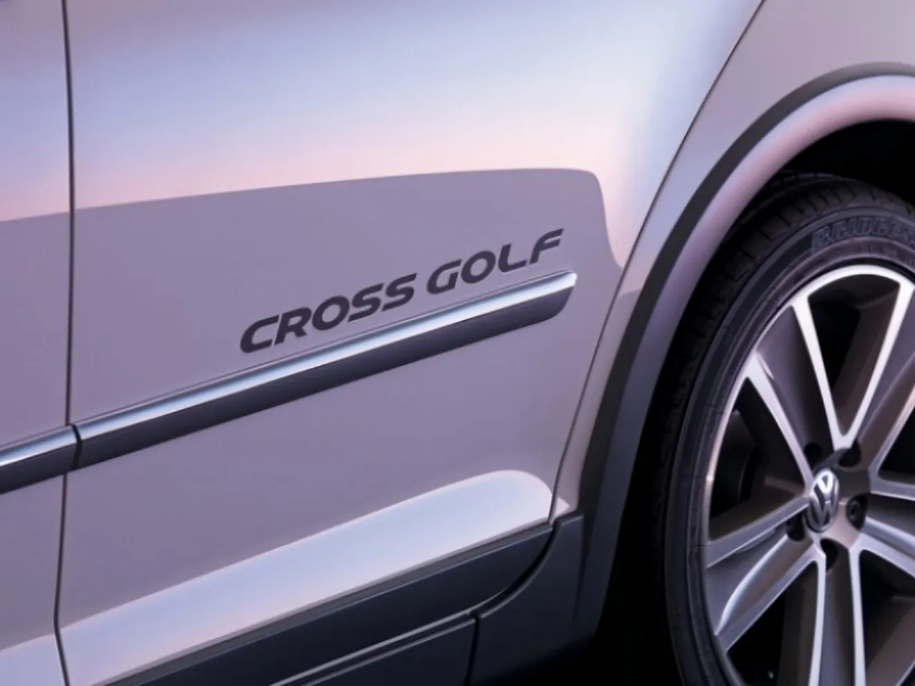 Nuevo Volkswagen Cross Golf. El todovolumen.