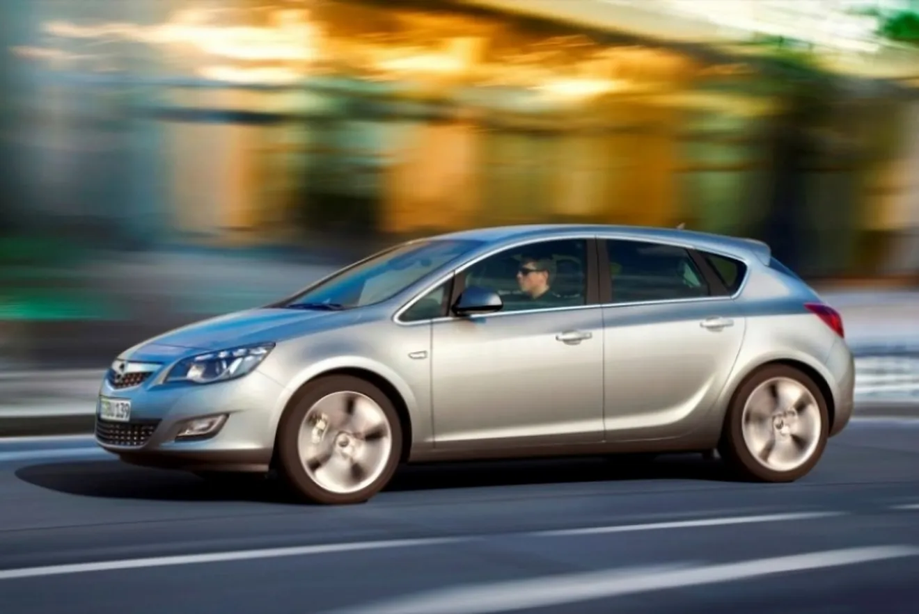 Opel Astra 2010: Primeras fotos oficiales