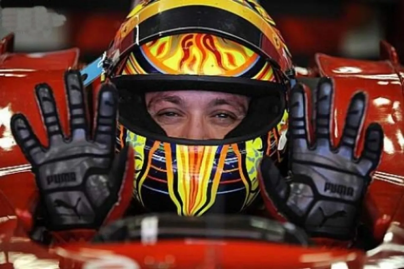 Rossi mejora muchísimo sus tiempos con el Ferrari