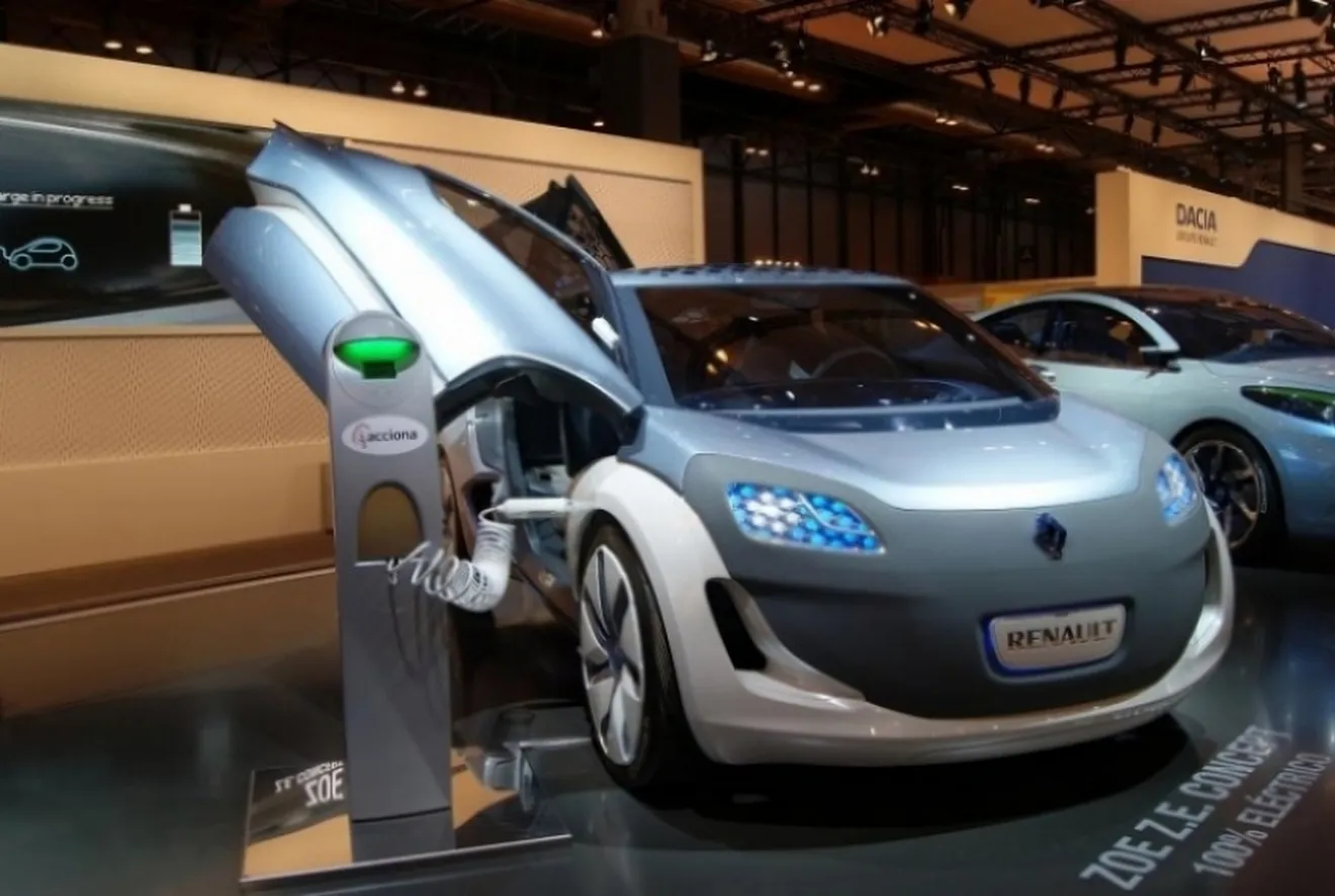 Stand de Renault en Salón Internacional del automóvil ecológico y de la movilidad sostenible Madrid 2010