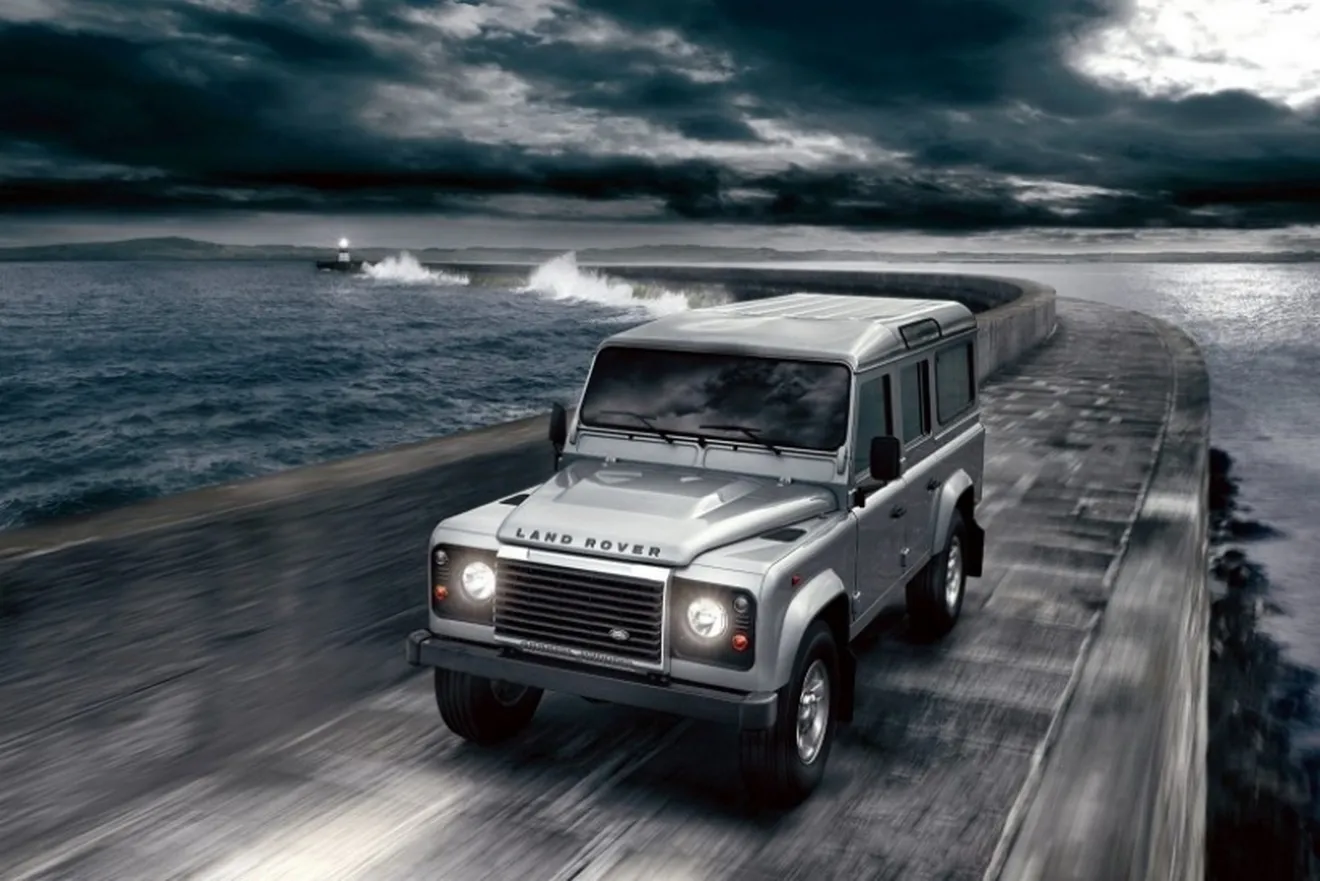 Nuevo Land Rover Defender con motor 2.2 diésel DPF y nuevos paquetes de opciones