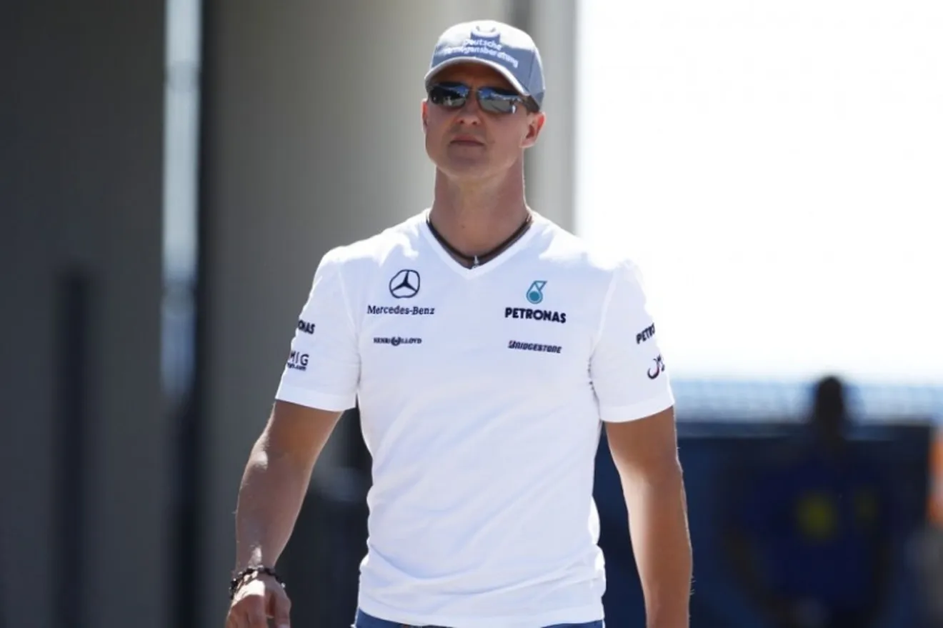 Schumacher mantiene aún abierto su futuro y reitera que en 2012 seguirá corriendo