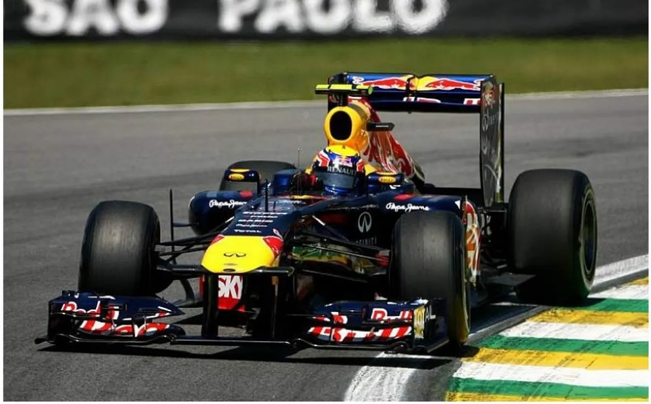 GP Brasil 2011, Libres 1: Webber el más rápido, Alonso problema en el motor