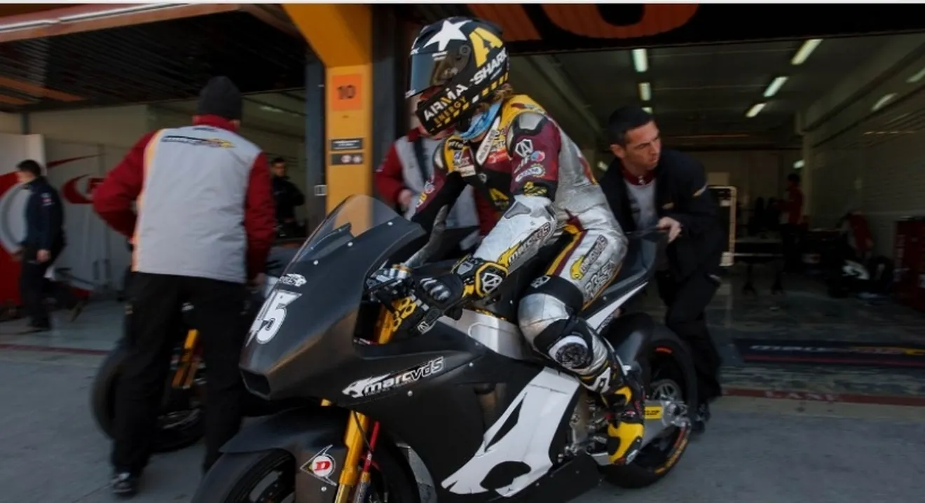 Tests Valencia Moto3/Moto2 pasados por frío. Viñales firma con Repsol