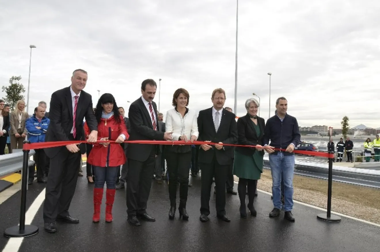 Volkswagen inaugura una nueva pista de pruebas en Navarra