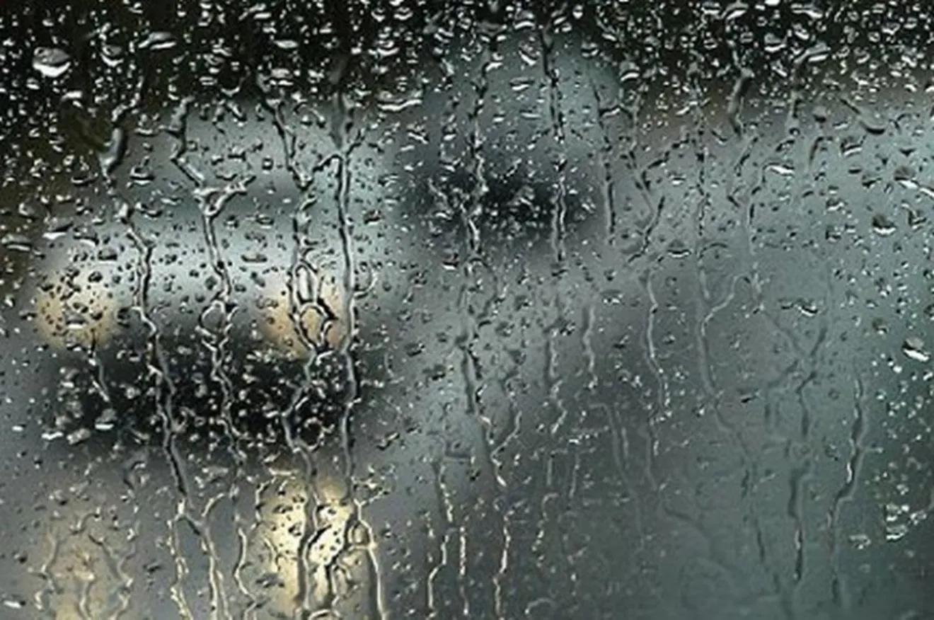10 consejos de conducción con lluvia