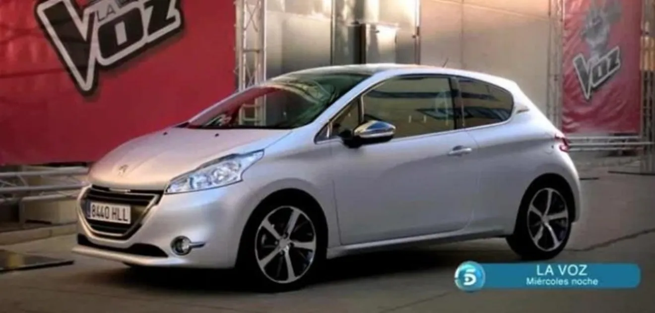 Los finalistas de La Voz de Telecinco conducen el nuevo Peugeot 208
