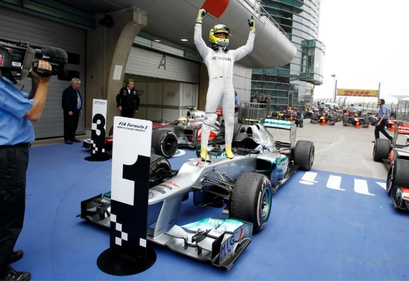 AMG Mercedes: una victoria de Rosberg, ocho abandonos de Schumi