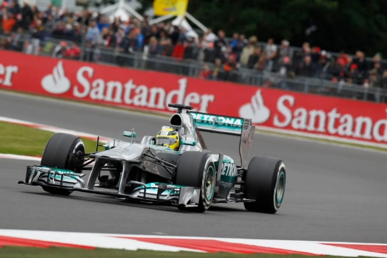 Rosberg y Hamilton pisan fuerte en los últimos libres